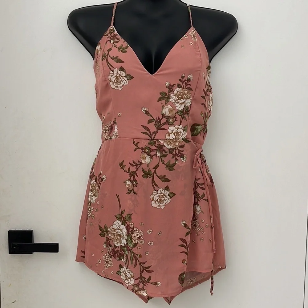 Fashion Nova Romper - Picture 4 of 6